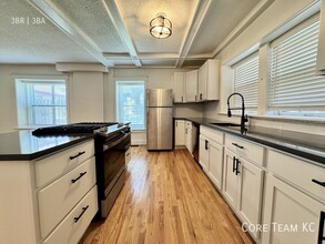 Building Photo - 1413 W 39th St