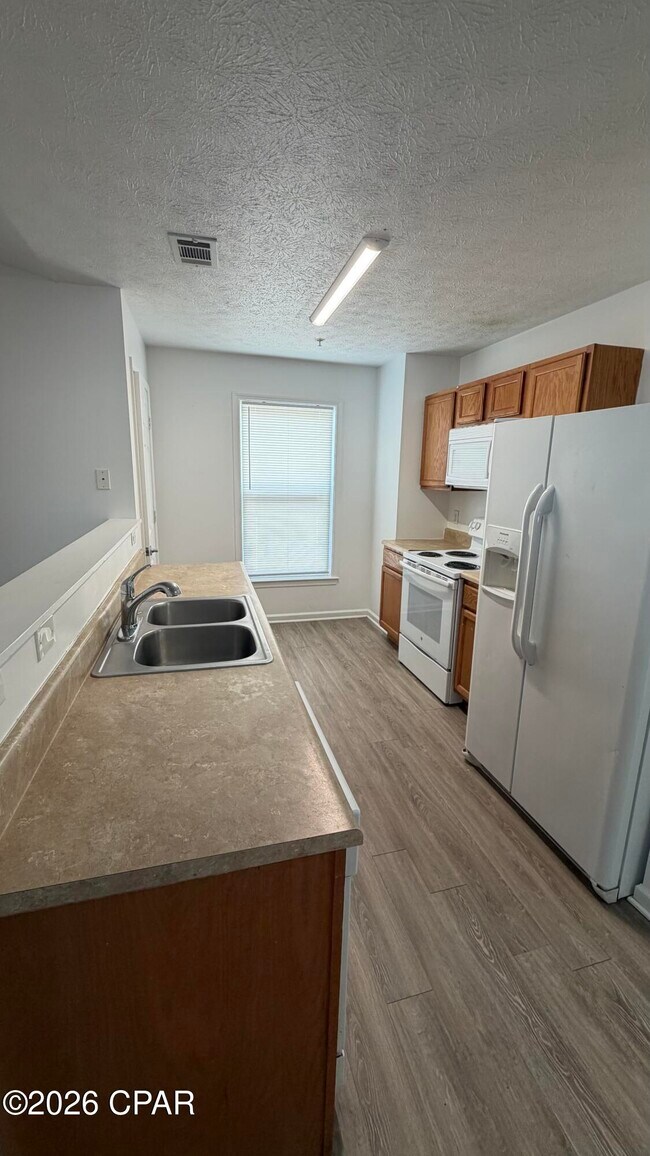 Building Photo - 9117 Laird St