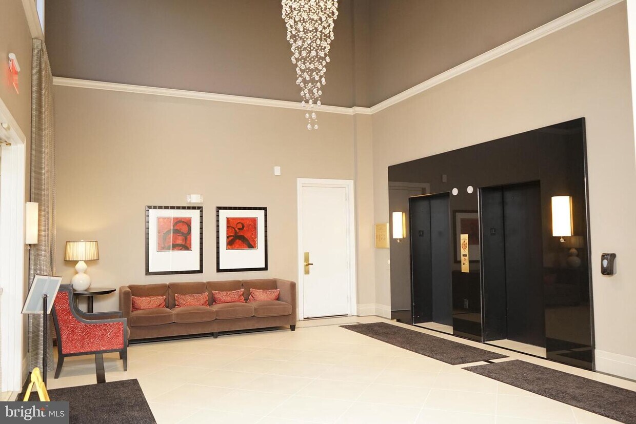 1641 International Dr Unit 115, McLean, VA 22102 Room for Rent in