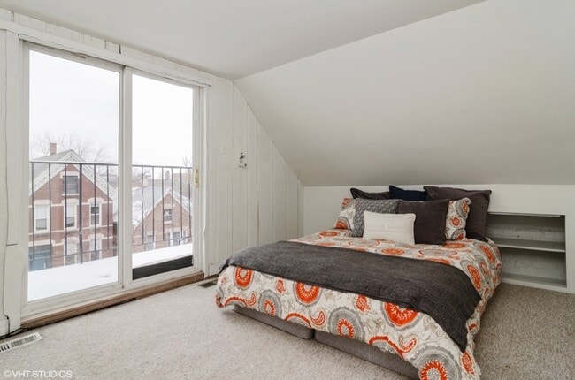Foto del edificio - 2141 W Webster Ave