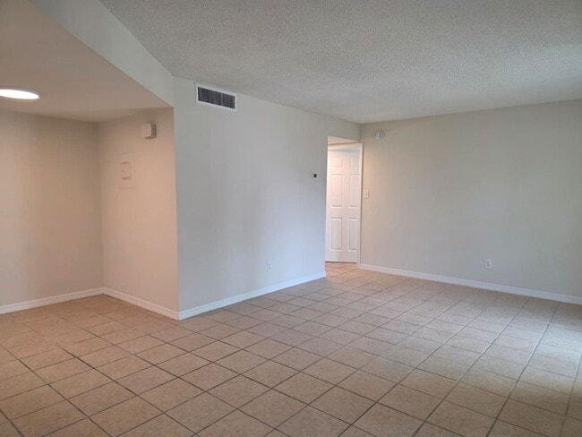 Photo - P223 - BBC #5 Apartment