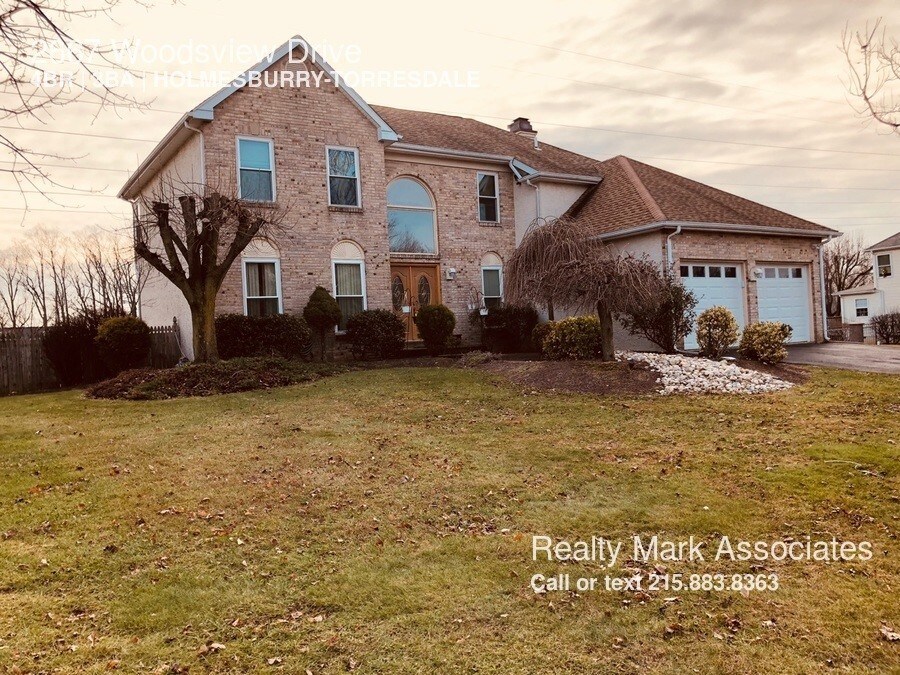 Foto principal - 2667 Woodsview Dr