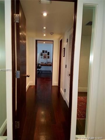 Foto del edificio - 199 Ocean Lane Dr