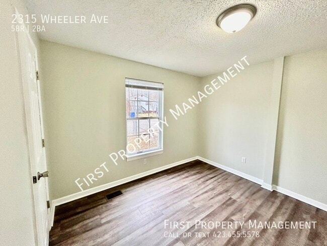 Building Photo - 5Bed/2Bath East Chatt Single Family House:...