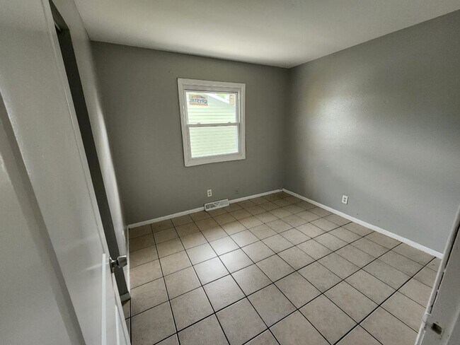 Foto del edificio - 6448-6450 N 106th St