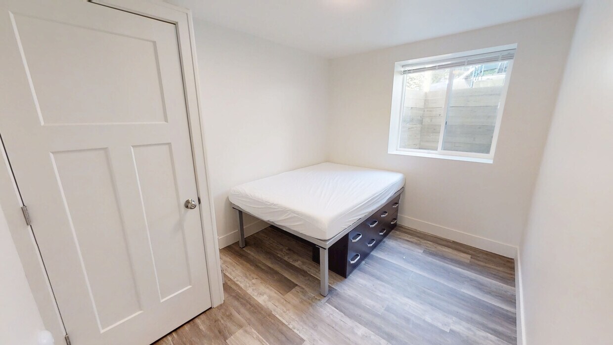 Unit 1 Bedroom 1 - 943 Dewey Ave