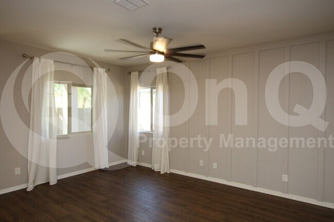 Foto del edificio - 8820 S 41st Dr