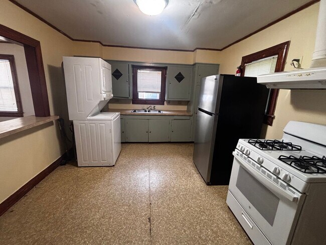 Foto del edificio - COMING SOON! Beautiful Two Bedroom in Upper Lafayette