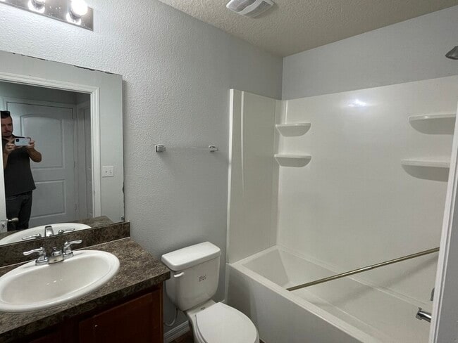 Building Photo - 1402 Kissimmee Ct
