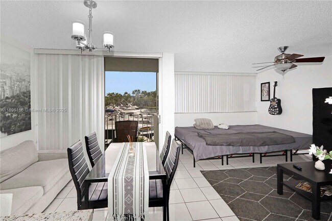 Foto del edificio - 1700 NW N River Dr