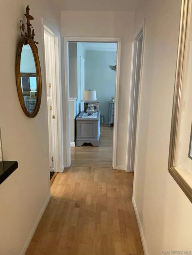 Foto del edificio - 2609 Pico Pl