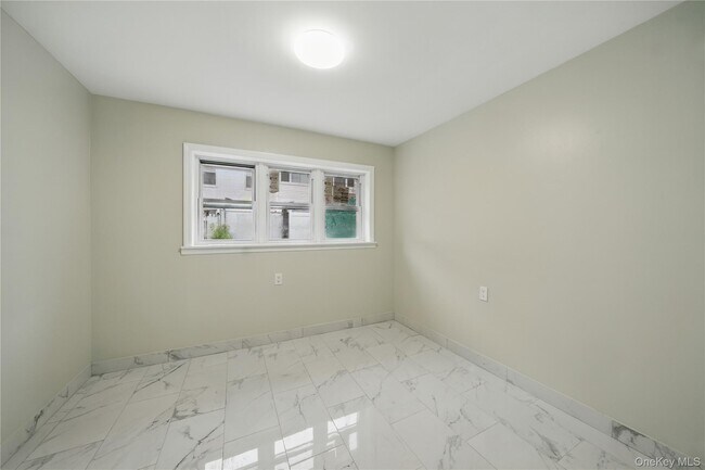 Foto del edificio - 234 Quincy Ave