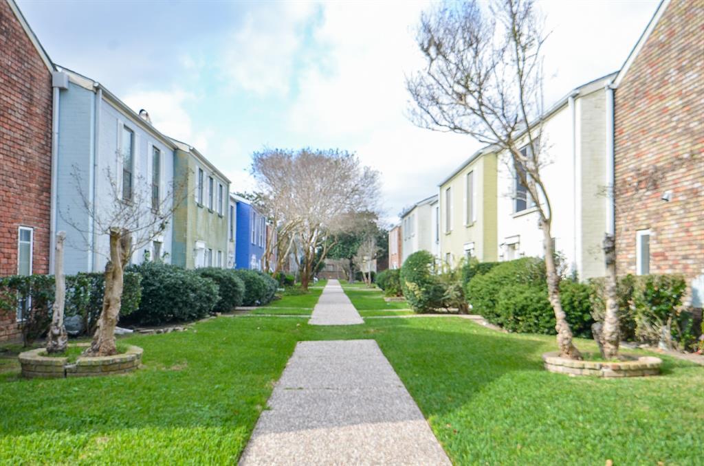 4258 Belle Park Dr, Houston, TX 77072 Condo for Rent in Houston, TX