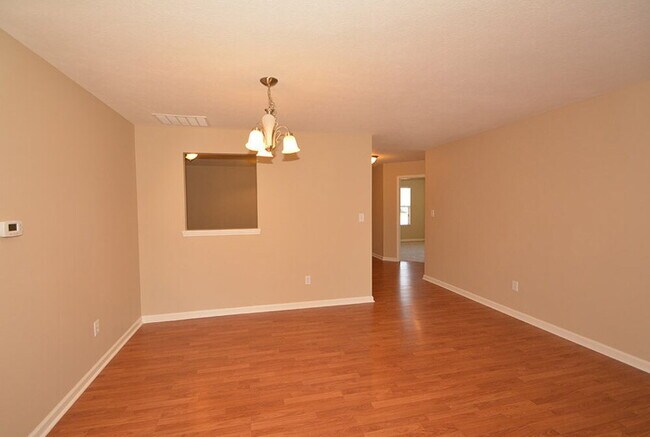 Building Photo - 5544 Wild Horse Dr