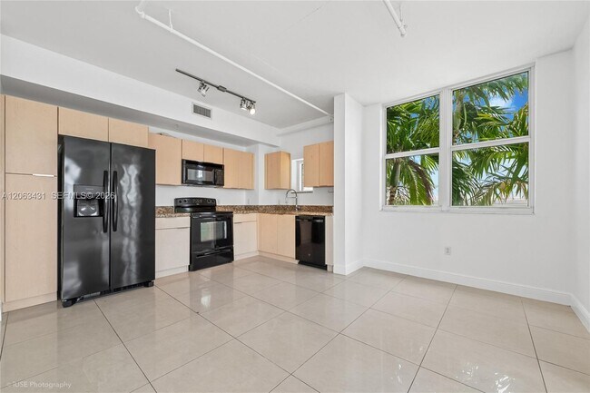 Foto del edificio - 3180 SW 22nd Terrace