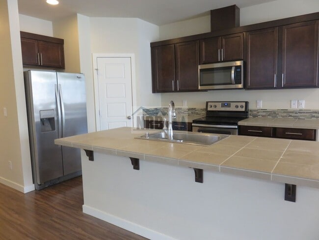 Foto del edificio - Stunning 3 bd House located in a Gated Community of Puyallup!