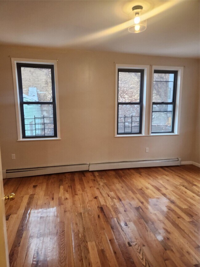 Foto del edificio - 3552 Willett Ave
