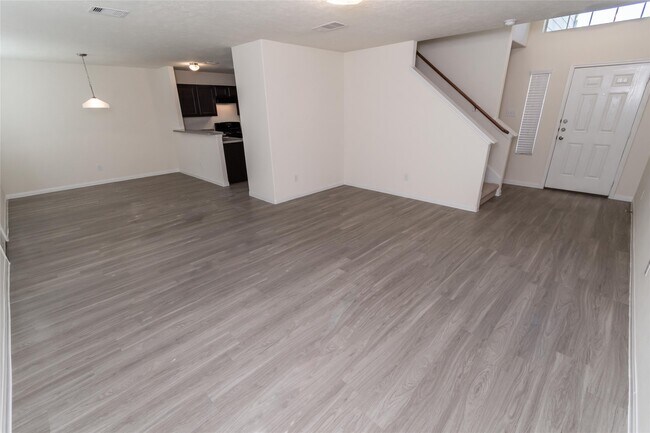 Building Photo - 5406 Rio Ramos St