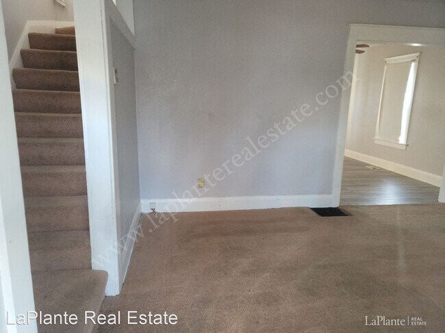 Building Photo - 3 br, 2 bath House - 915 Ogden Avenue