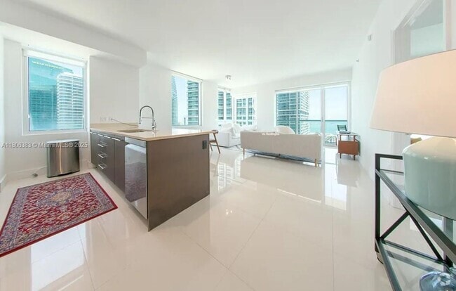 Building Photo - 500 Brickell Ave