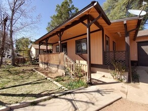 Building Photo - 610 W Colt Cir