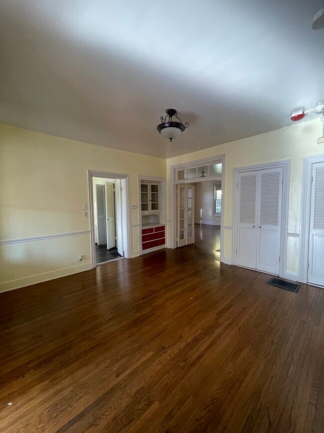 Foto del edificio - 134 E Maple St