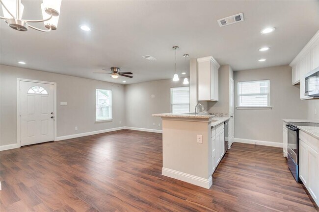 Foto del edificio - 1111 F Avenue