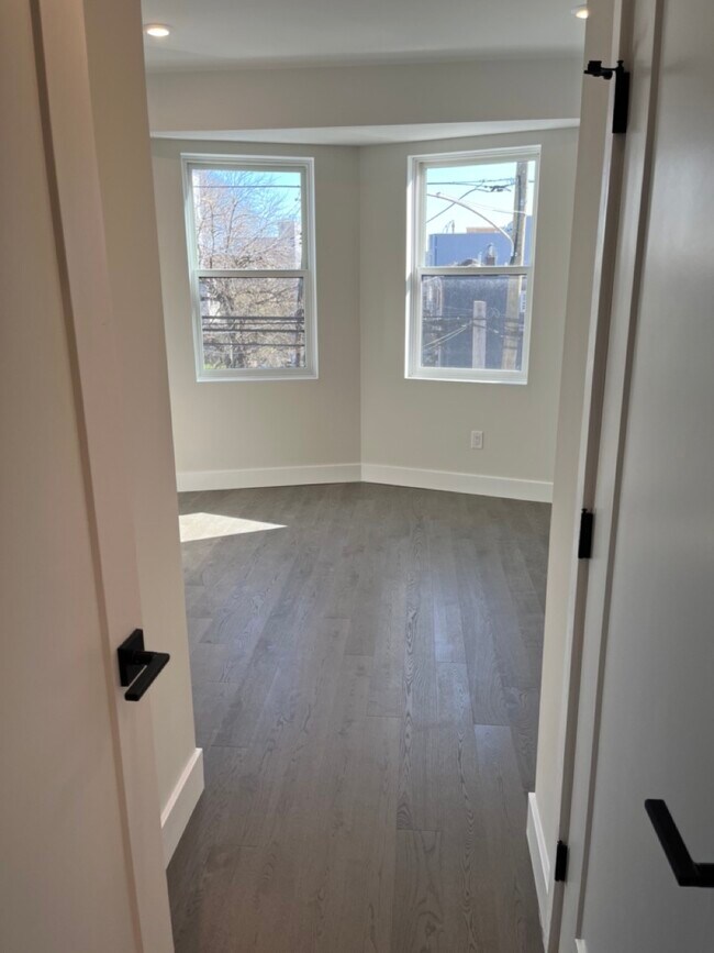 Foto del edificio - 2713 W Jefferson St