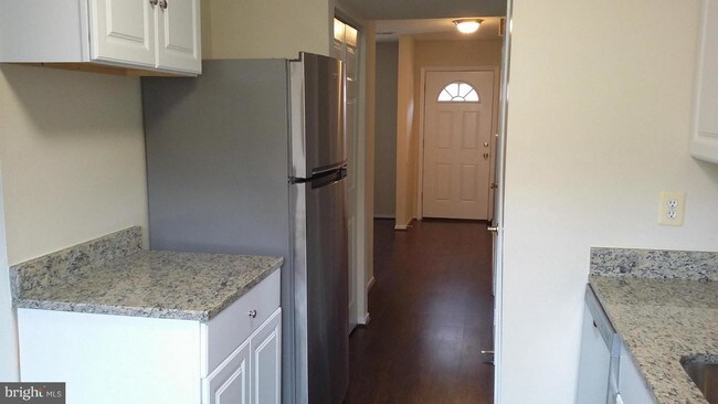 Foto del edificio - 9633 Marston Ln