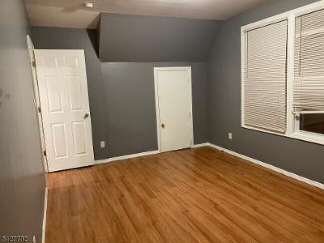 Building Photo - 226 19th Ave