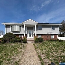 Building Photo - 171 Truman Terrace