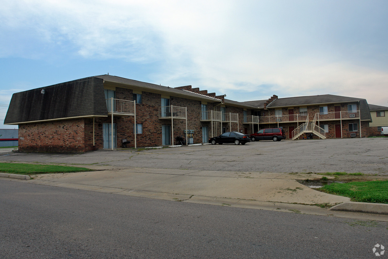 Building Photo - Willow Pointe Apartments