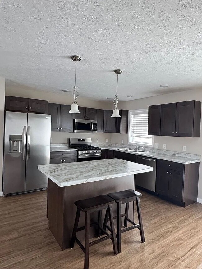 Building Photo - Available Now! Beautiful Traverse City Home for Rent! $3,100/Month