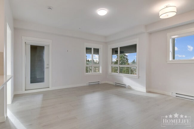 Building Photo - Outstanding Brand-New Top-Floor Unit | 2 Bed, 2 Bath