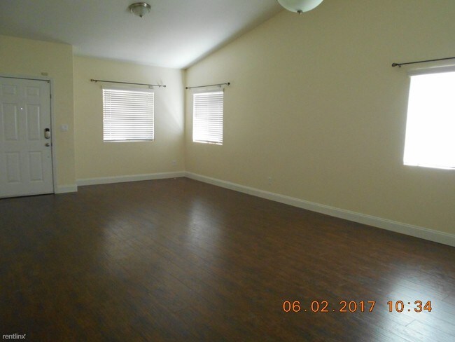Building Photo - 11405 Pacific Shores Dr