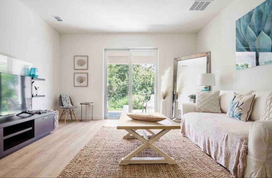 Foto principal - 708 Newhall Terrace