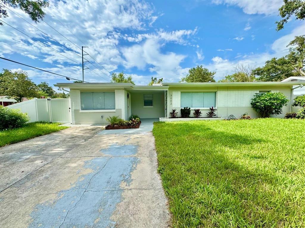 Foto principal - 3002 E Elm St