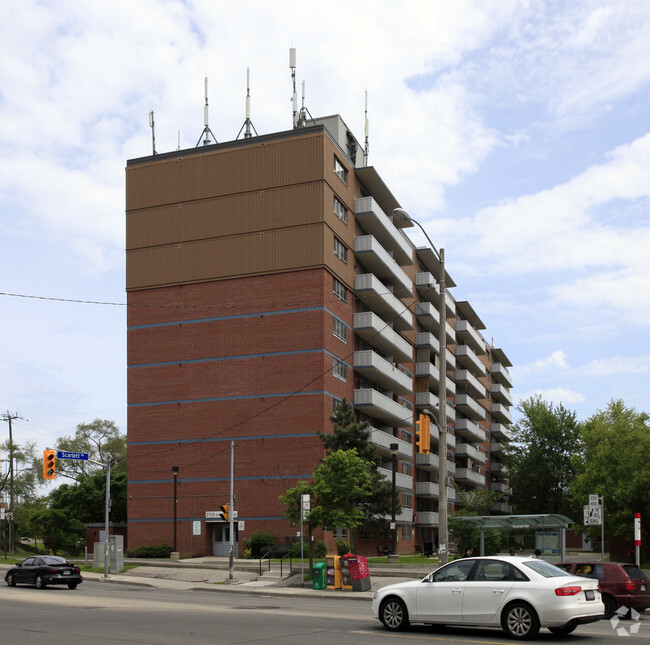 Building Photo - Dundas Gooch