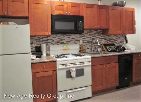 Building Photo - 4013 Green St