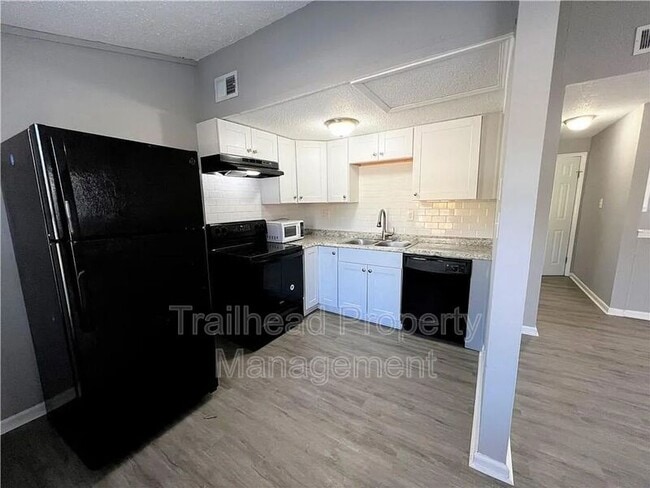 Building Photo - 519 Maier Dr
