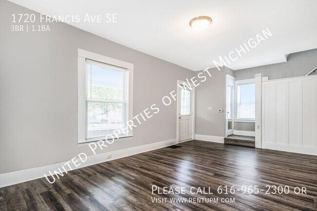 Building Photo - Available Now | 3 Bedroom, 1.5 Bath Home i...