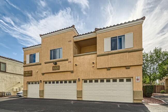 Foto del edificio - 2 Bedroom Townhome With 1 Car Garage Convenient To Nellis AFB and VA Hospital
