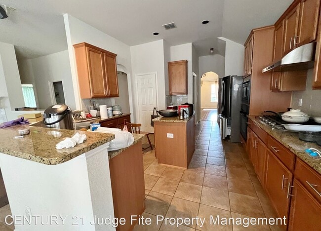 Building Photo - 4 br, 2.5 bath House - 814 Rushmore Drive