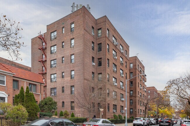 Foto del edificio - 6433 99th St