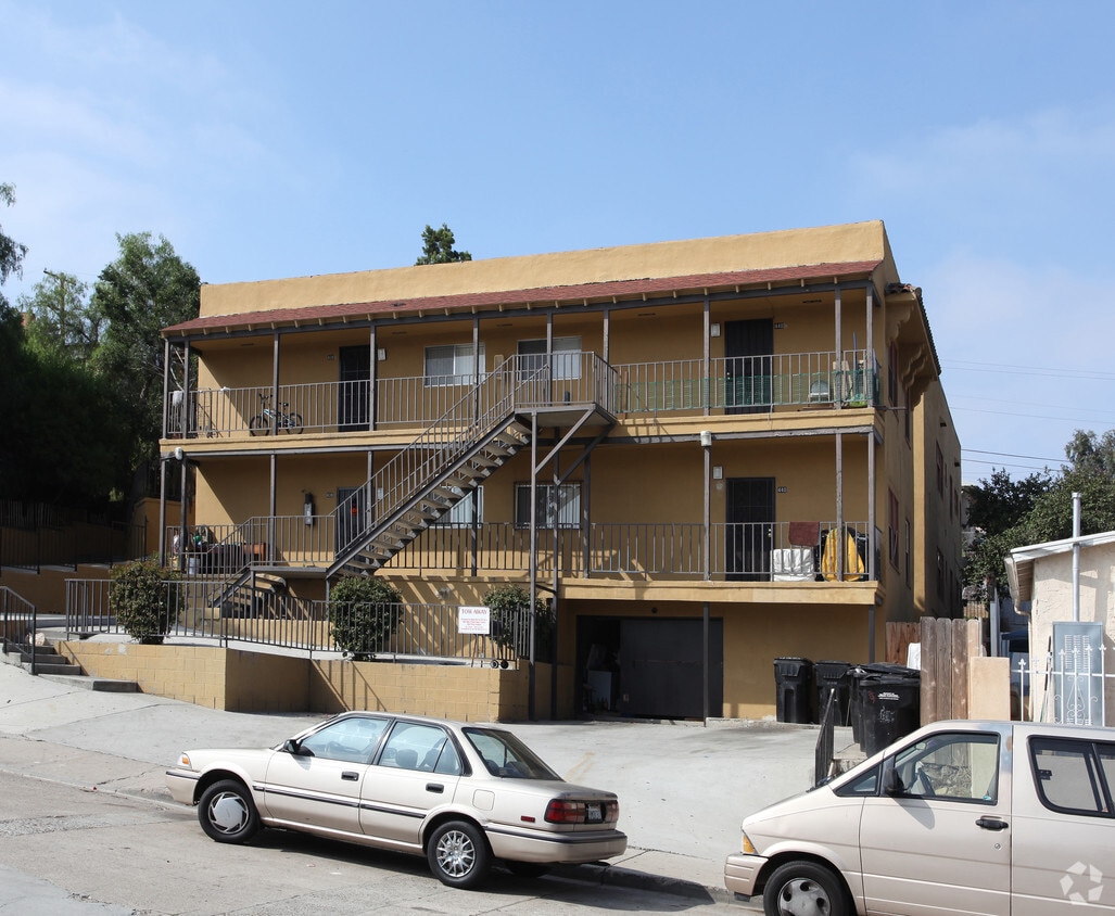 Building Photo - 438-440 Langley St