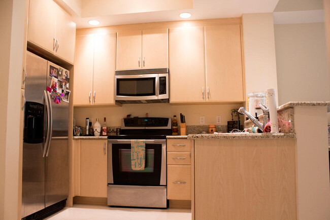 Foto del edificio - 701 S Olive Ave