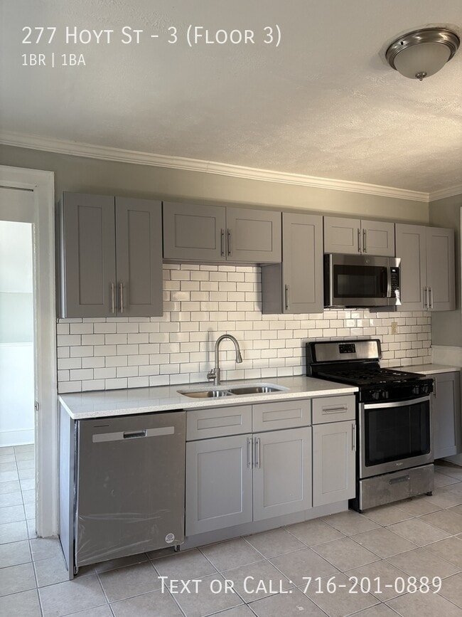 Building Photo - 277 Hoyt St