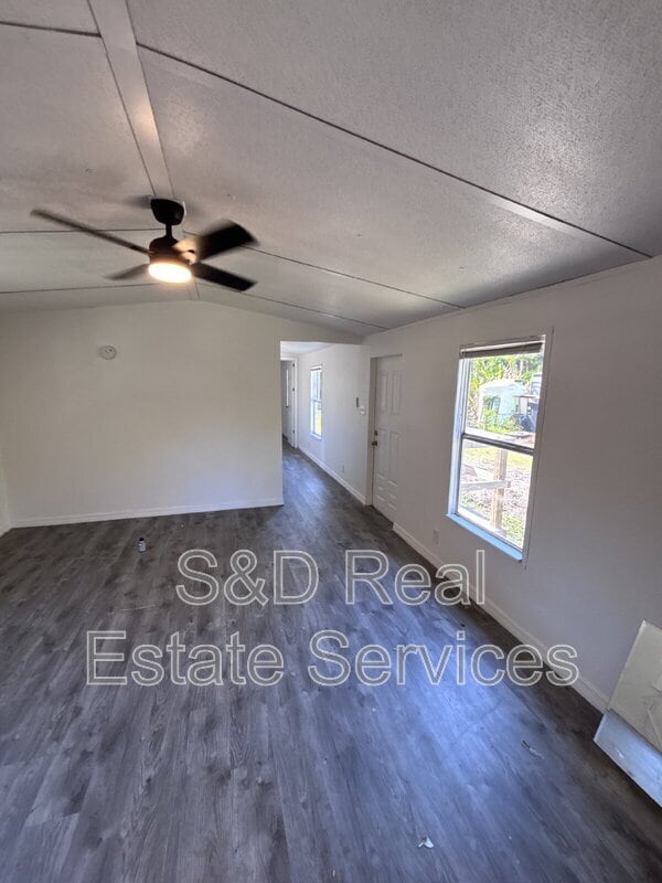 Building Photo - 1514 Alice Ave