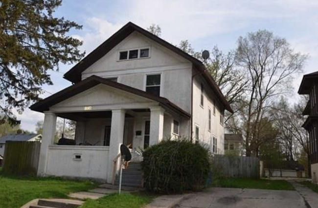 Building Photo - 1506 School St