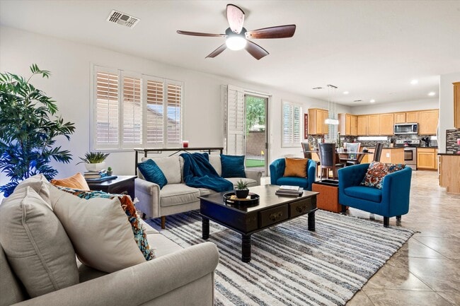 Foto del edificio - 8566 W Cinnabar Ave